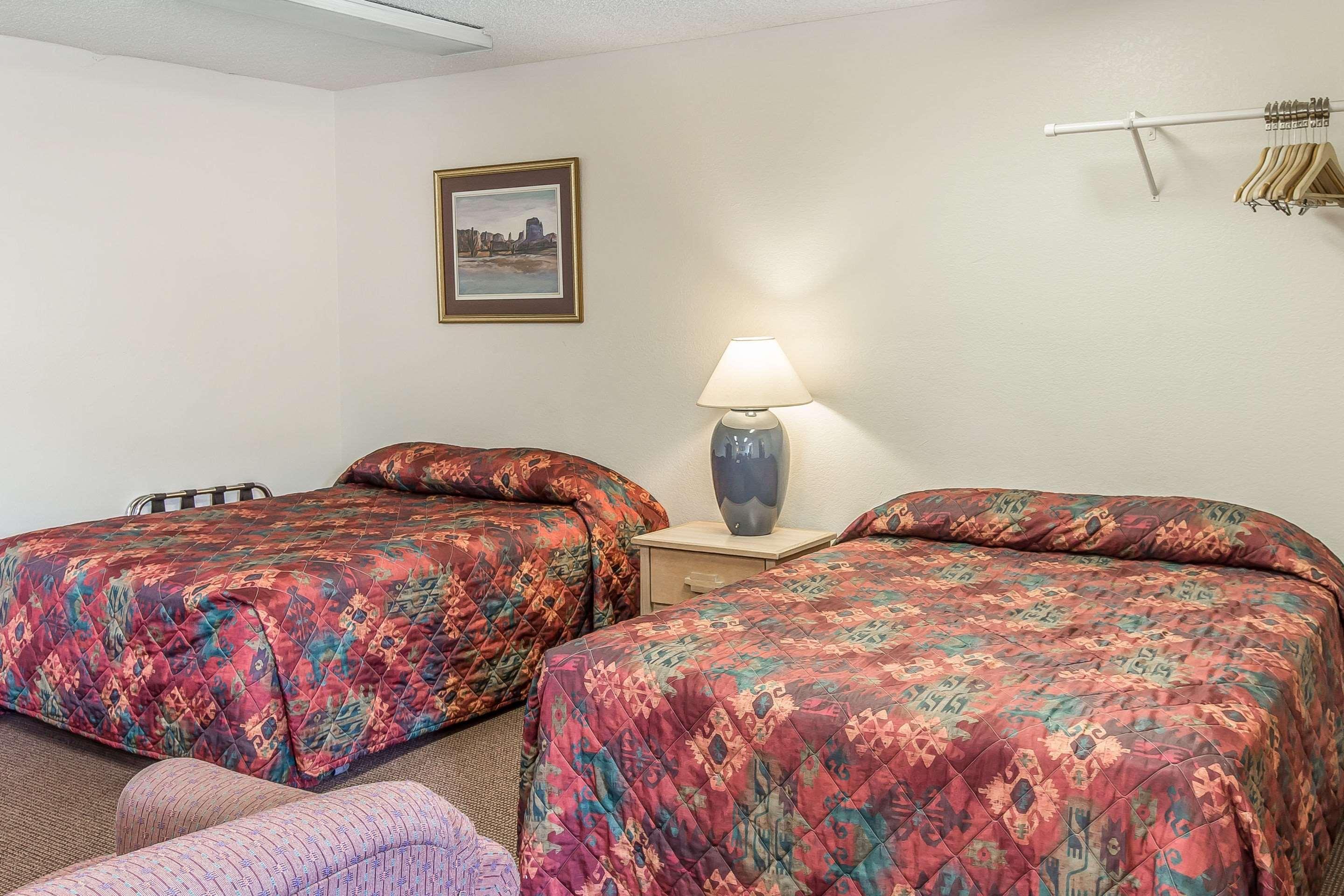 Rodeway Inn Райфл Экстерьер фото